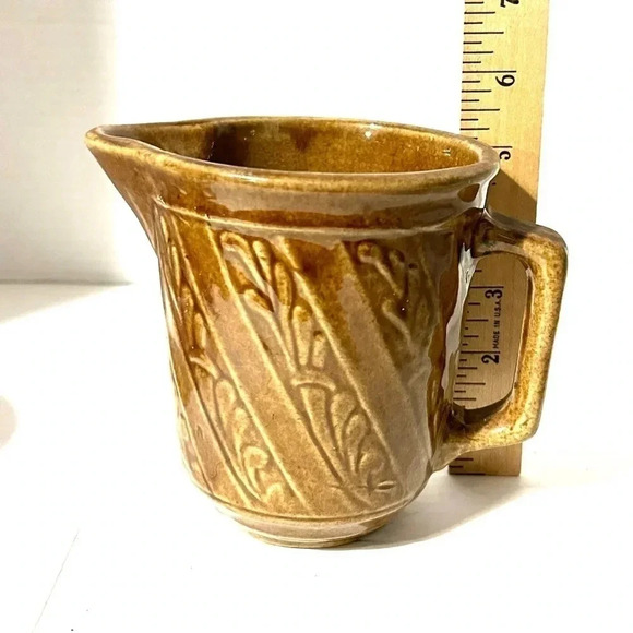Vintage Leaf Pattern Brown Stoneware Drip Pottery Pitcher Small USA Made FLAW - Picture 9 of 10